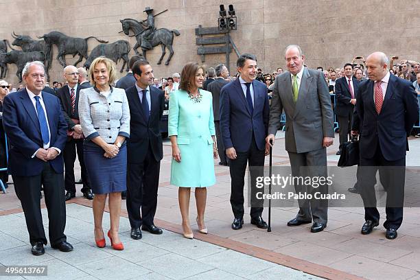 Mayor of Madrid Ana Botella, Ignacio Gonzalez, King Juan Carlos of Spain and spanish culture minister Jose Ignacio Wert attend Bullfights at 'Las...