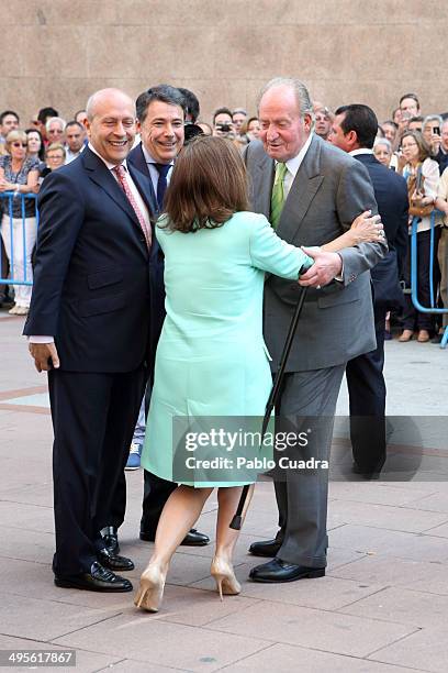 Spanish culture minister Jose Ignacio Wert, Ignacio Gonzalez, mayor of Madrid Ana Botella and King Juan Carlos of Spain attend bullfights at 'Las...