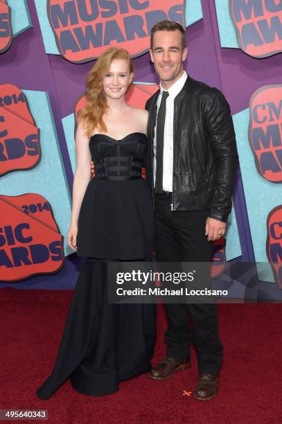 Kimberly Van Der Beek and James Van Der Beek attend the 2014 CMT Music awards at the Bridgestone Arena on June 4, 2014 in Nashville, Tennessee.