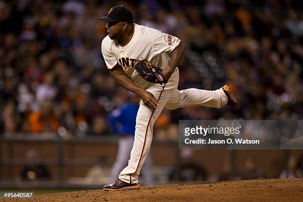 Jean Machi of the San Francisco Giants pitches against the Chicago Cubs during the ninth inning at AT&T Park on May 27, 2014 in San Francisco,...