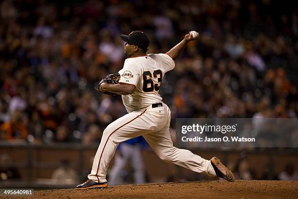 Jean Machi of the San Francisco Giants pitches against the Chicago Cubs during the ninth inning at AT&T Park on May 27, 2014 in San Francisco,...