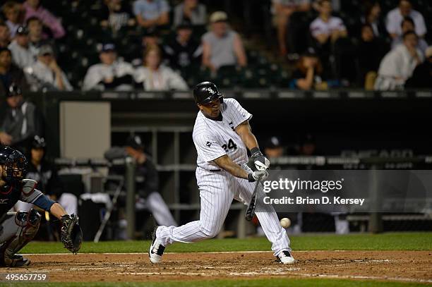 Dayan Viciedo of the Chicago White Sox bats during the fifth inning against the Cleveland Indians at U.S. Cellular Field on May 27, 2014 in Chicago,...