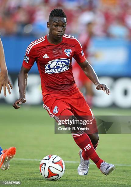 Fabian Castillo of FC Dallas drives the ball down the field against the San Jose Earthquakes at Toyota Stadium on May 31, 2014 in Frisco, Texas.