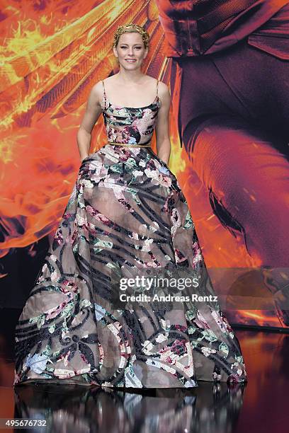 Actress Elizabeth Banks attends the world premiere of the film 'The Hunger Games: Mockingjay - Part 2' at CineStar on November 4, 2015 in Berlin,...