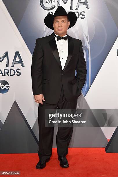 Singer-songwriter Garth Brooks attends the 49th annual CMA Awards at the Bridgestone Arena on November 4, 2015 in Nashville, Tennessee.