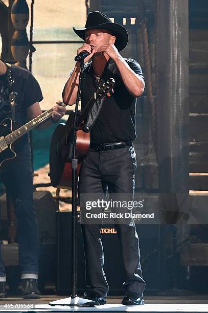 Singer-songwriter Kenny Chesney performs onstage at the 49th annual CMA Awards at the Bridgestone Arena on November 4, 2015 in Nashville, Tennessee.