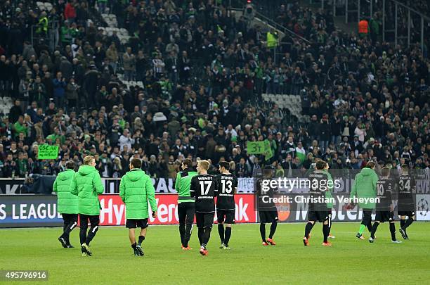 The Team of Borussia Moenchengladbach celebrate after the UEFA Champions League group stage match between Borussia Moenchengladbach and Juventus...
