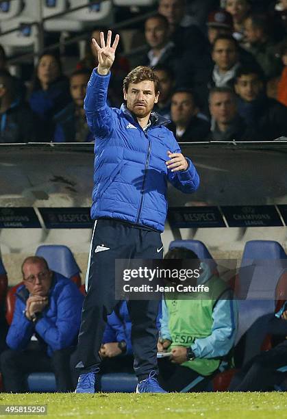 Head coach of FC Zenit Andre Villas-Boas gestures during the UEFA Champions league match between Olympique Lyonnais and FC Zenit St Petersburg at...