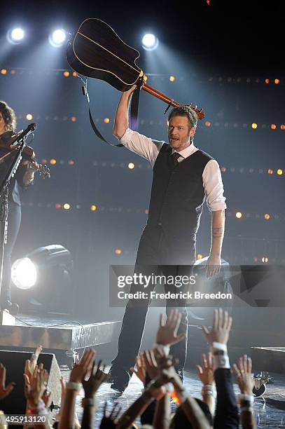 Blake Shelton performs at the 49th annual CMA Awards at the Bridgestone Arena on November 4, 2015 in Nashville, Tennessee.