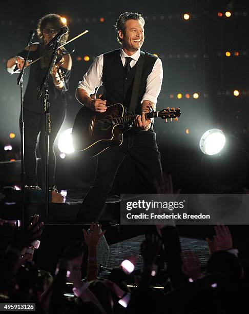 Blake Shelton performs at the 49th annual CMA Awards at the Bridgestone Arena on November 4, 2015 in Nashville, Tennessee.