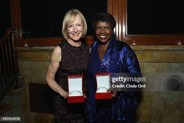 Journalists and honorees Judy Woodruff and Gwen Ifill attend The Women's Media Center 2015 Women's Media Awards on November 5, 2015 in New York City.