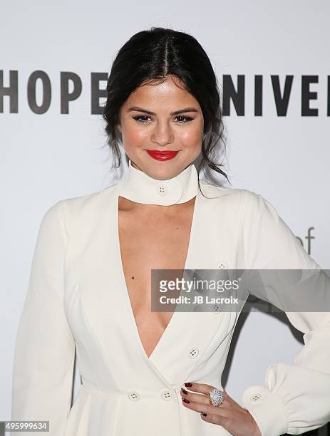 Selena Gomez attends City Of Hope's 2015 Spirit Of Life Gala at Santa Monica Civic Auditorium on November 5, 2015 in Santa Monica, California.