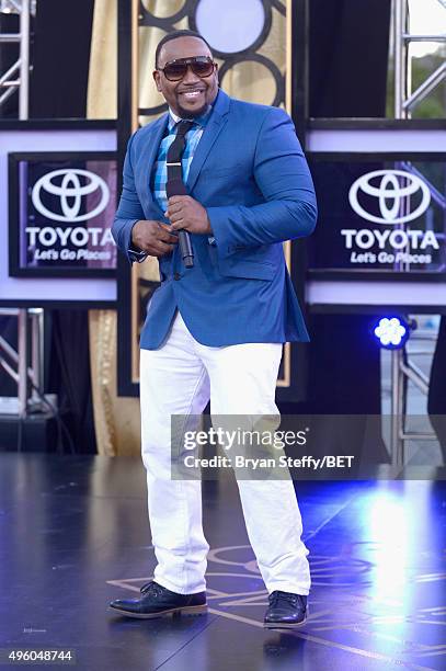 Recording artist Avant performs onstage during the 2015 Soul Train Music Awards pre-show at the Orleans Arena on November 6, 2015 in Las Vegas,...