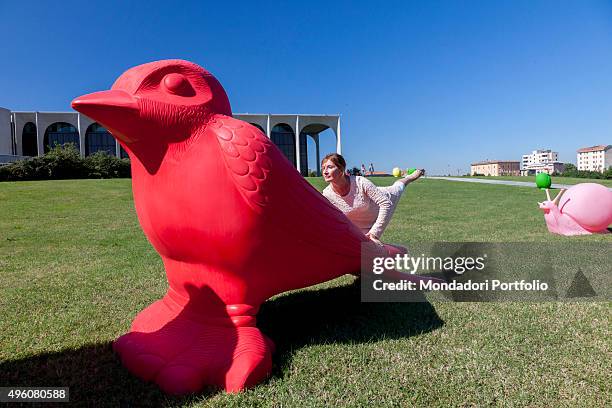 Cracking Art Group animals invade Mondadori Palace by Oscar Niemeyer, Arnoldo Mondadori Editore headquarter. Laura Sponziello performs creative dance...