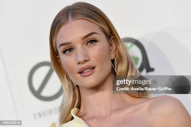 Model/actress Rosie Huntington-Whiteley attends the 25th annual EMA Awards presented by Toyota and Lexus and hosted by the Environmental Media...