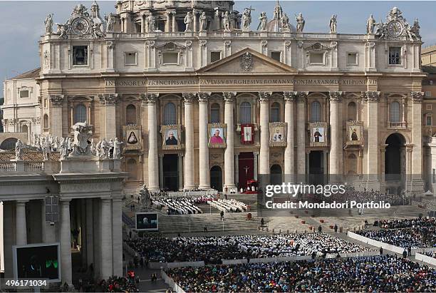 Pan shot of St. Peter's Square during the feast of Christ the King celebrated by Pope Francis with the rite of canonization: Euphrasia Eluvathingal ,...