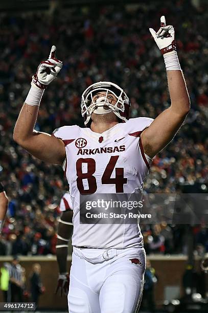 Henry Apple Razorbacks Hunter Henry Photos and Premium High Res Pictures - Getty Images