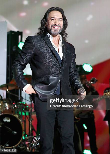 Marco Antonio Solis performs onstage at iHeartRadio Fiesta Latina presented by Sprint at American Airlines Arena on November 7, 2015 in Miami,...