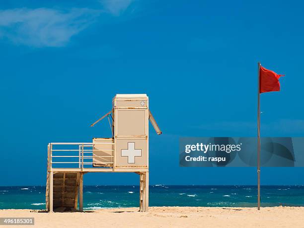 the beachwatch lifeguard place - ビーチフラッグ ストックフォトと画像