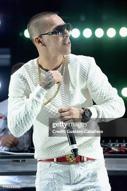 Baby Rasta Singer 180 Baby Rasta Stock Photos, High-Res Pictures, and Images - Getty Images