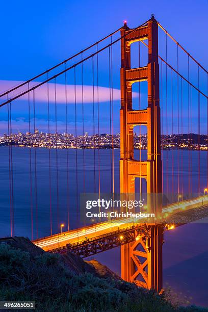 golden gate bridge, san francisco, californie - téléobjectif photos et images de collection