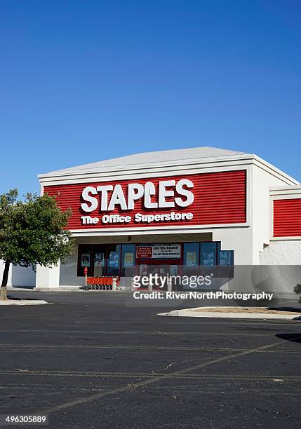 staples - staples office stockfoto's en -beelden