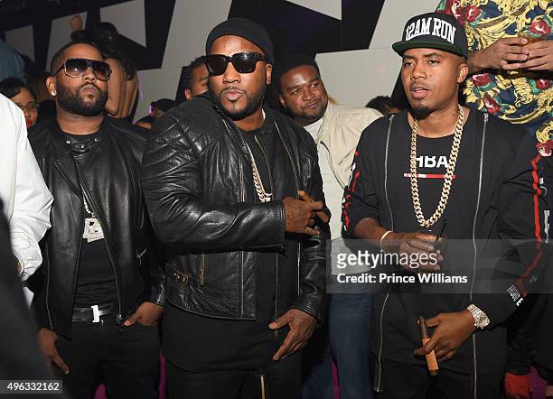 Young Jeezy and Nas attend Kenny Burns Official Birthday Party at Gold Room on November 5, 2015 in Atlanta, Georgia.
