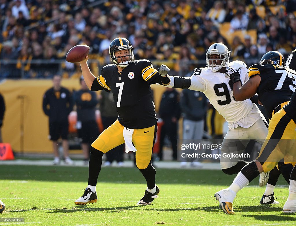 Oakland Raiders v Pittsburgh Steelers