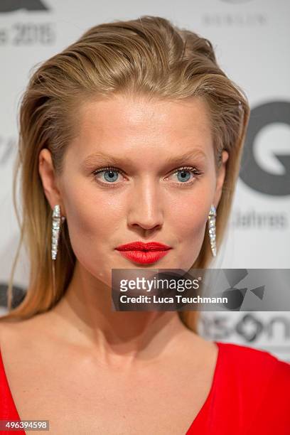 Toni Garrn arrives at the GQ Men of the year Award 2015 at Komische Oper on November 5, 2015 in Berlin, Germany.