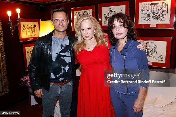 David Hallyday, Actresses of the Piece, his mother Sylvie Vartan and Isabelle Mergault attend the Theater Play 'Ne me regardez pas comme ca !',...