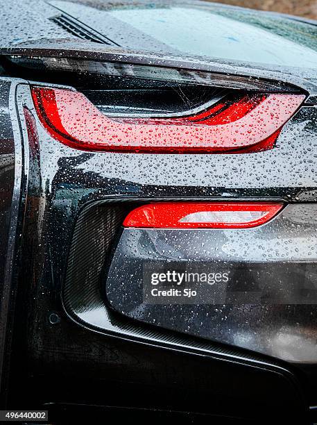bmw i8 hybrid-auto hinten leichte - rücklicht stock-fotos und bilder