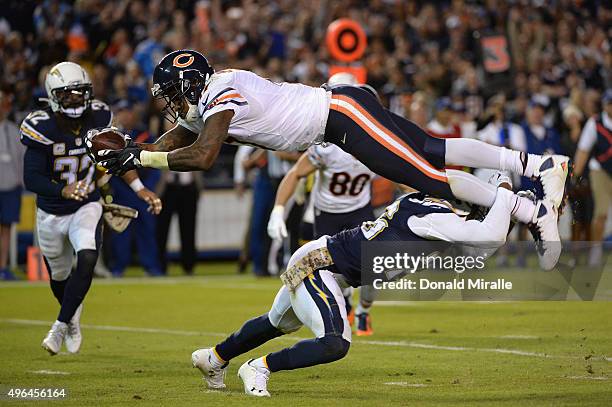Alshon Jeffery of the Chicago Bears is defended by Patrick Robinson of the San Diego Chargers at Qualcomm Stadium on November 9, 2015 in San Diego,...