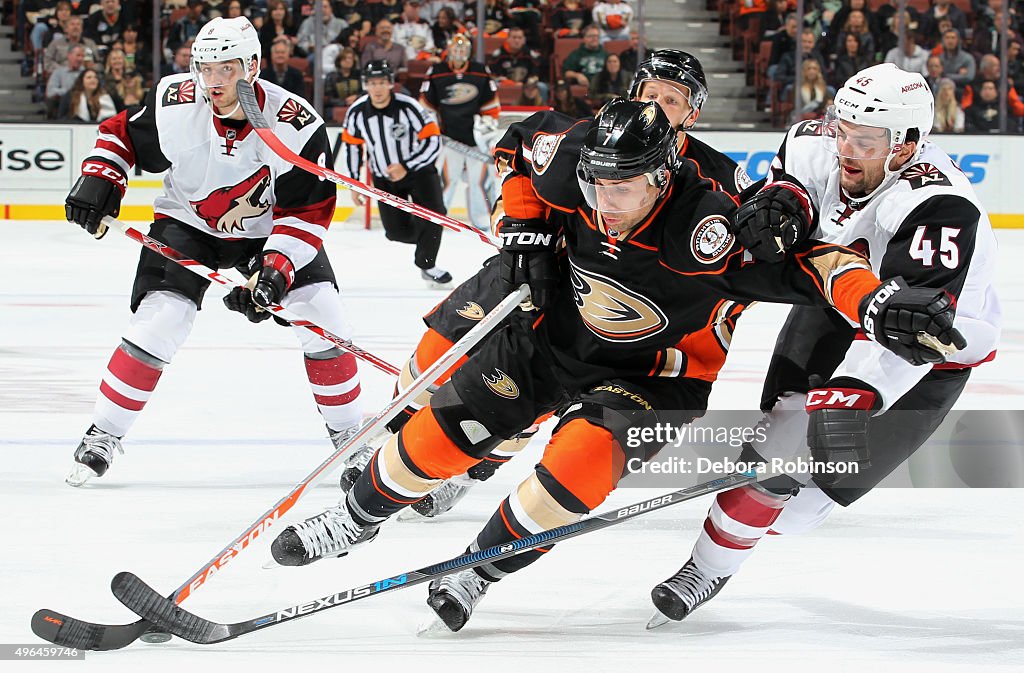 Arizona Coyotes v Anaheim Ducks