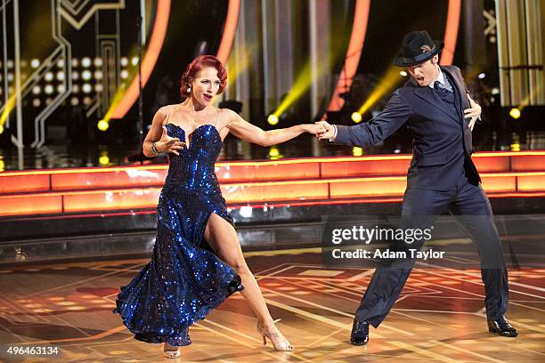 Episode 2109" - This week the six remaining "Dancing with the Stars" couples performed two show-stopping dances on MONDAY, NOVEMBER 9 . For the first...