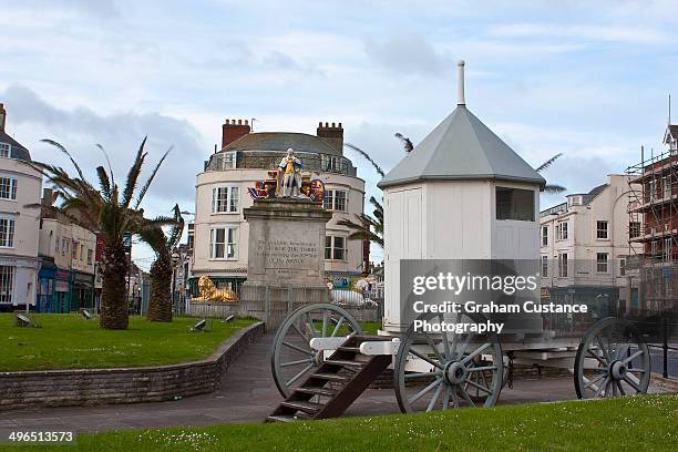 king george iii bathing machine - weymouth esplanade stock pictures, royalty-free photos & images