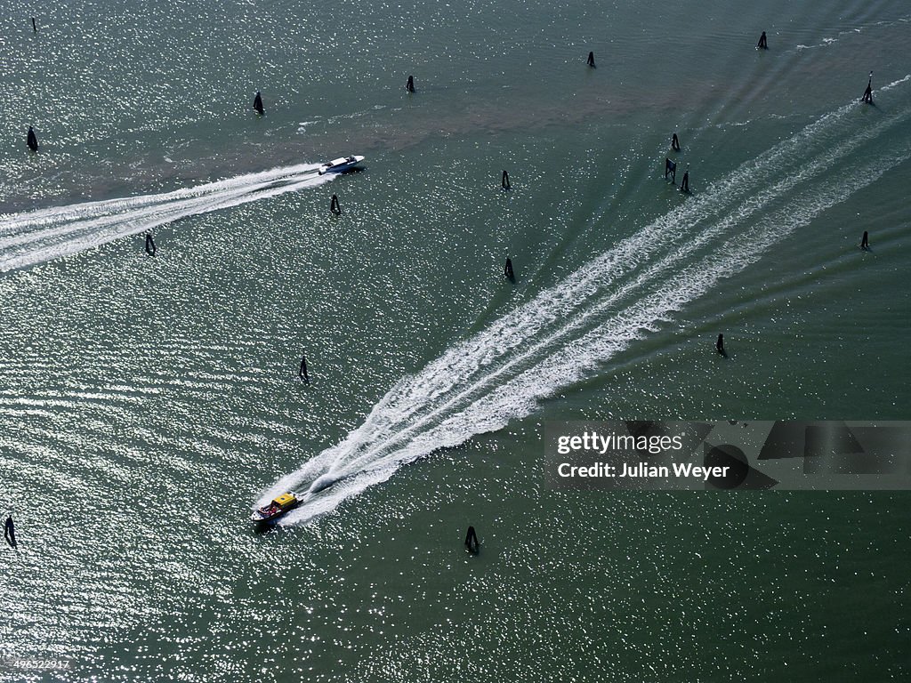 Venezia - motorboats