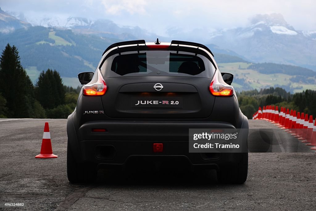 Nissan Juke-R on the start line