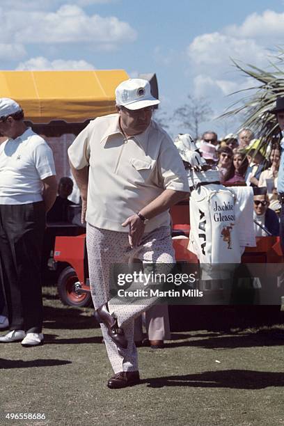 Actor and comedian Jackie Gleason hams it up during Jackie Gleason's Inverrary Classic golf tournament in Lauderhill, Florida.