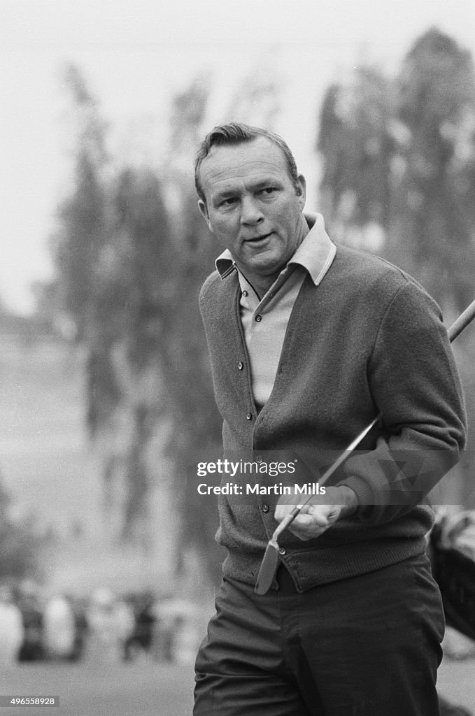 Arnold Palmer Plays Golf