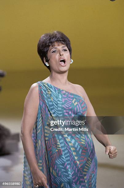 Singer and actress Lena Horne performs on a TV show circa 1968 in Los Angeles, California.