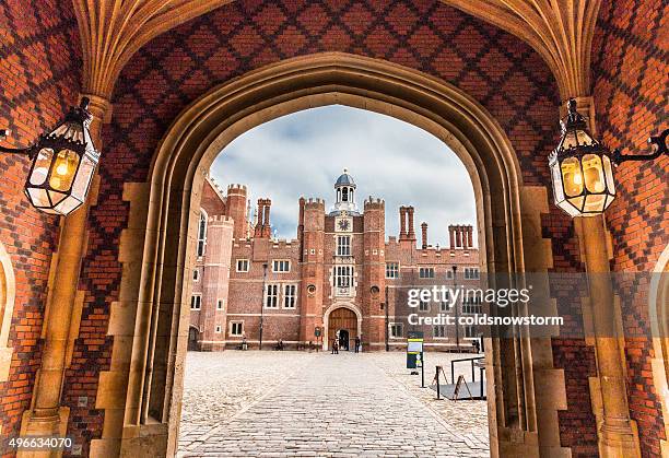 hampton court palace, london, uk - hampton court palace stock pictures, royalty-free photos & images