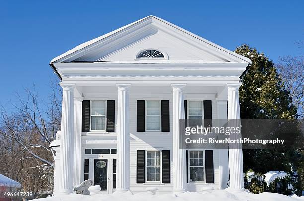 snowy house, romeo, michigan - romeo michigan stock pictures, royalty-free photos & images