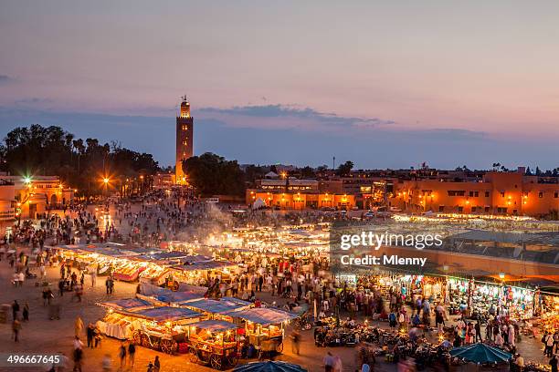 place djemaa el-fna marrakech par nuit - market place photos et images de collection