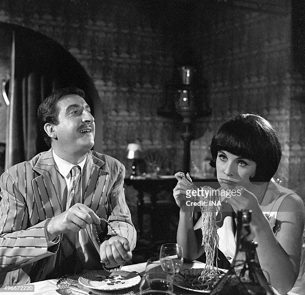 In a restaurant, Marie-France BOYER and Pierre TORNADE in a scene of the 3rd episode of the serial "How do not marry a billionaire".