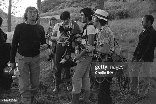 Raoul SANGLA and the film unit of the television film "The great inquisitor", of which a cameraman equipped with a steadicam