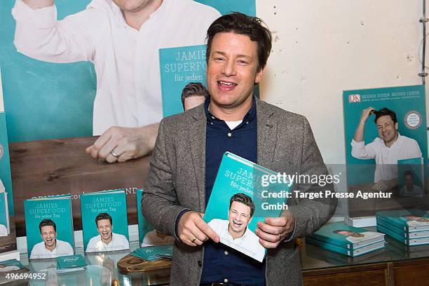 Jamie Oliver poses during the presentation of the book 'Everyday Super Food' on November 11, 2015 in Berlin, Germany.