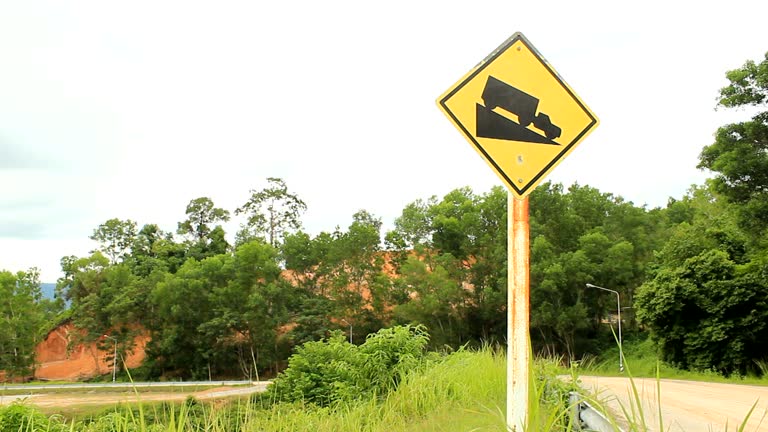 Diamond Ridge Sign 14 Diamond Shaped Road Signs Stock Videos, Footage, & 4K Video Clips ...