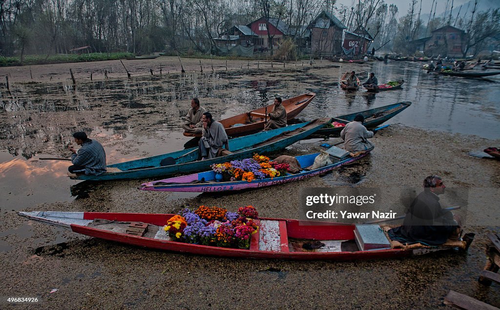 Floating Vegetable Market Of Kashmir