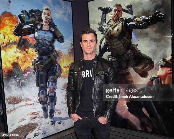 Actor Justin Theroux Plays Call Of Duty: Black Ops 3 at Treyarch Studios on November 12, 2015 in Santa Monica, California.