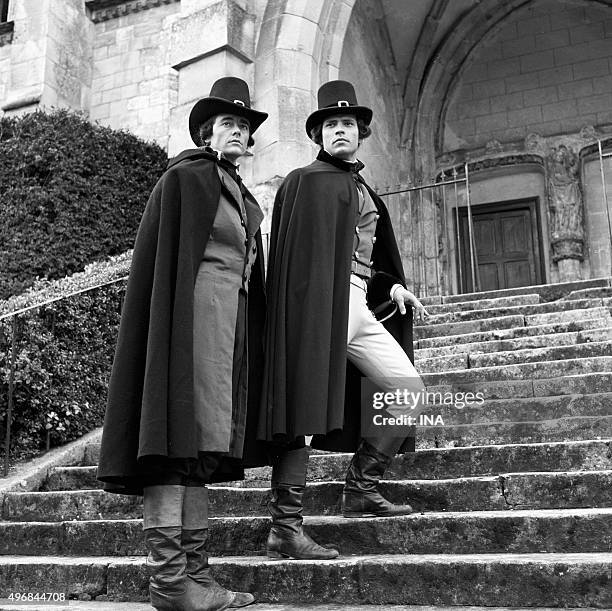 Scene of the television serial realized by Michel Drach "The Companions De Jéhu ": Claude Giraud and Bernard Tiphaine on the walking of a staircase